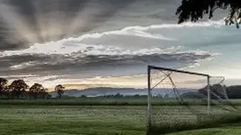 本泽马双响姆巴佩建功，皇马暂2-2战平巴黎