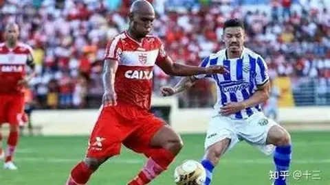 10月27日凌晨3点，西甲第11轮关键对决：巴萨客场以4-0击败皇马，莱万、亚马尔进球，拉菲尼亚助巴萨稳获胜利！