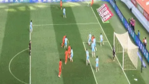 朱俊龙反击成功，琼斯投篮被封出